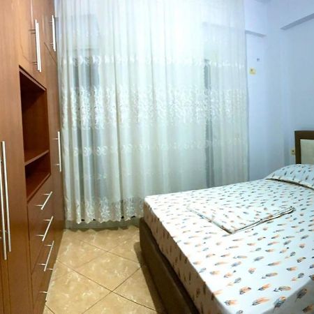 Honey Apartment Near Port Of Saranda Exterior foto